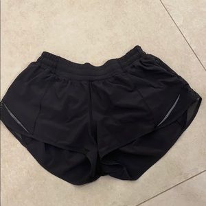 Lululemon black 2.5 running hotty shorts